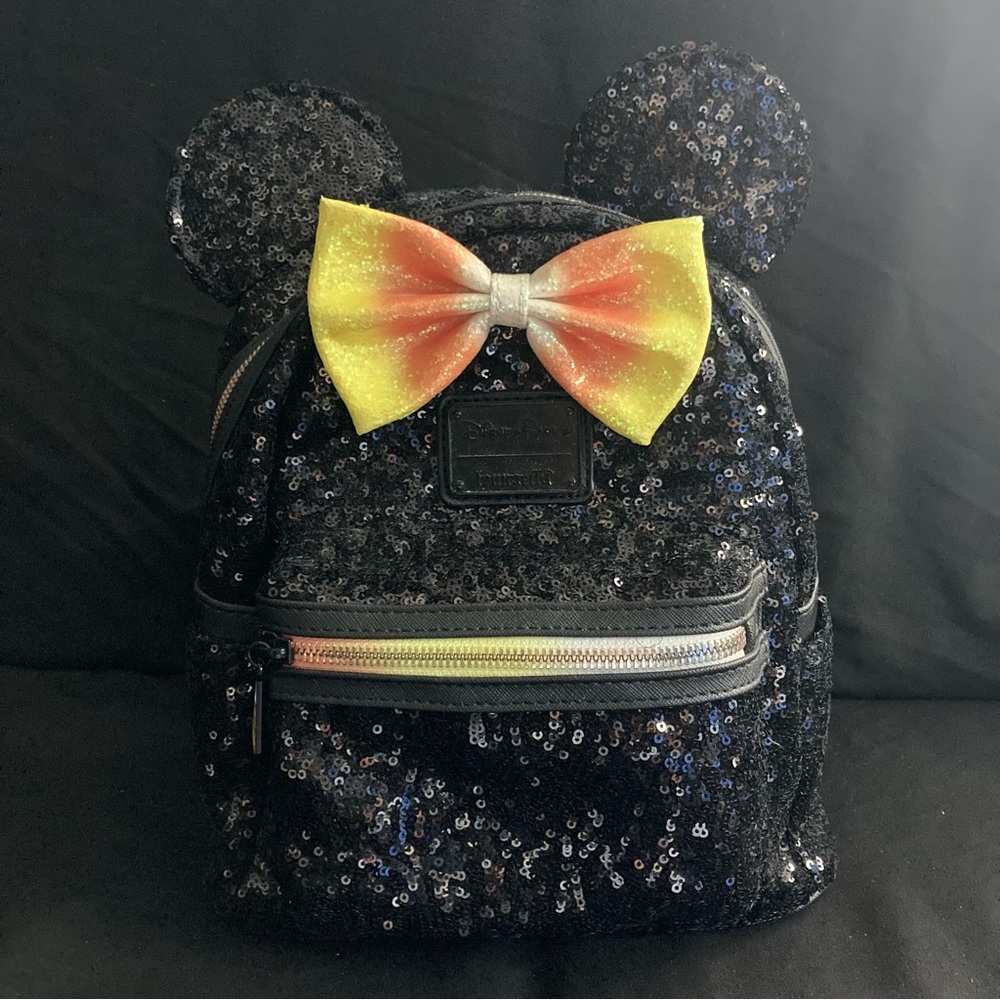 Disney Loungefly Sequin Halloween Candy Corn Backpack 🖤💛🧡🤍